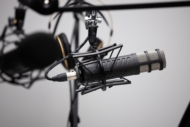How to Improve Your Podcast’s Audio Quality: 6 Tips and Tricks